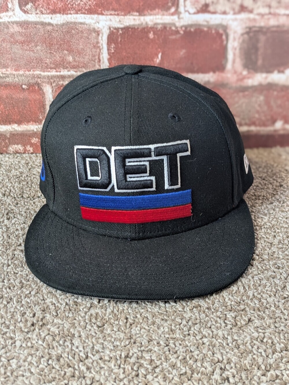 New Era 59FIFTY Detroit Pistons NBA Statement Edition Fitted Hat 7 3/8 Black